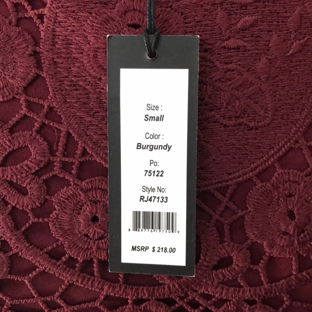 Lace Bell Sleeve Dress - Picture 5 of 7
